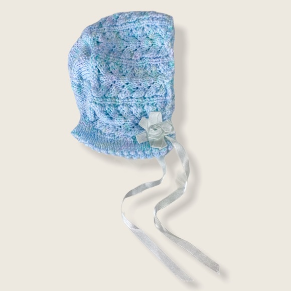 Hand Knit Baby 0-12M 3-Piece Set of Cardigan, Bonnet, and Booties - Picture 5 of 7